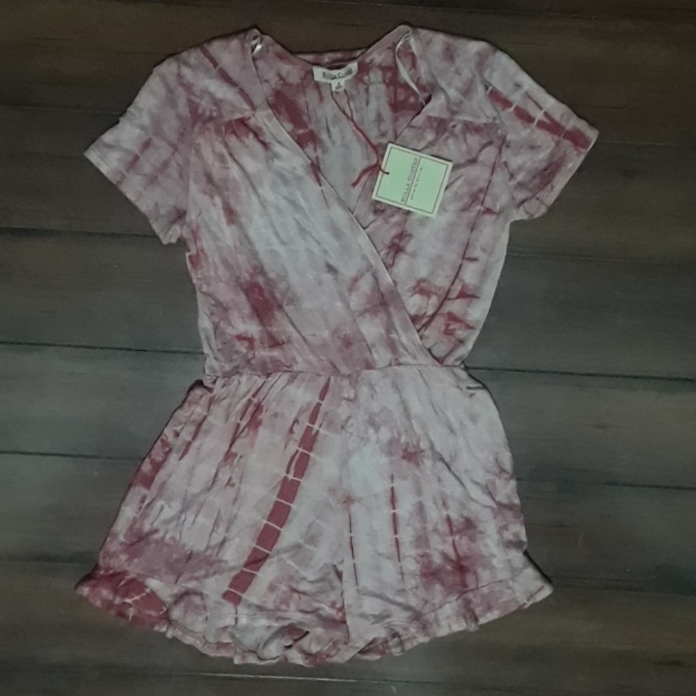 Cute pink romper. Size S